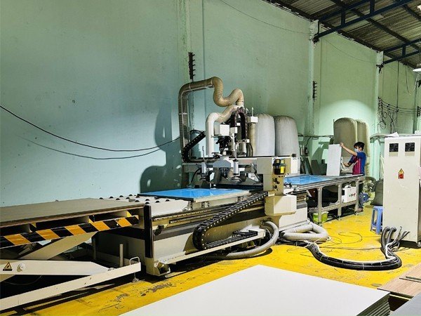 dịch vụ gia c&ocirc;ng d&aacute;n cạnh melamin - laminate 2